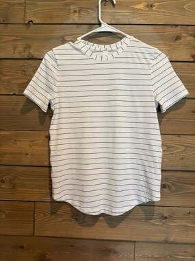 Lululemon Love Tee Crew White Striped Short Sleeve Shirt Size 0